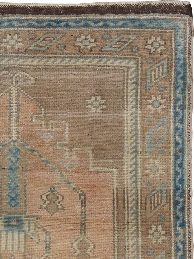 Vintage Turkish Anatolian Rug, No.18604 - Galerie Shabab
