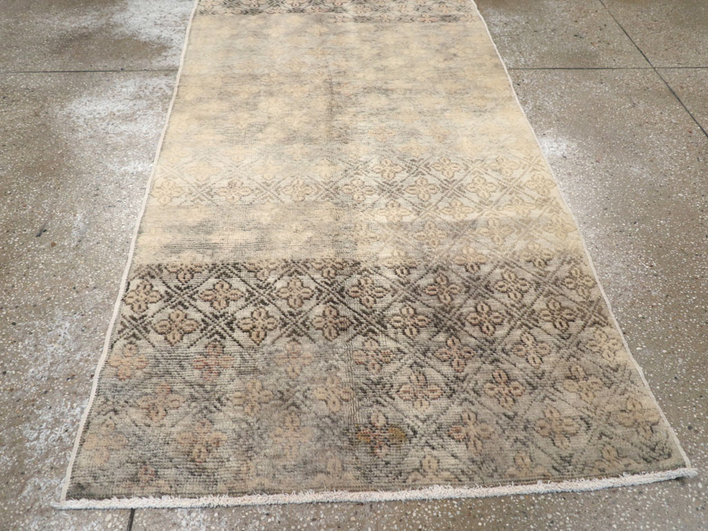 Vintage Turkish Anatolian Rug, No.18610 - Galerie Shabab