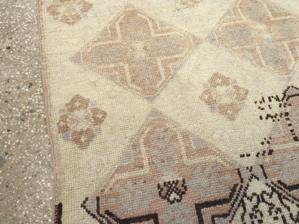 Vintage Turkish Anatolian Rug, No.18612 - Galerie Shabab