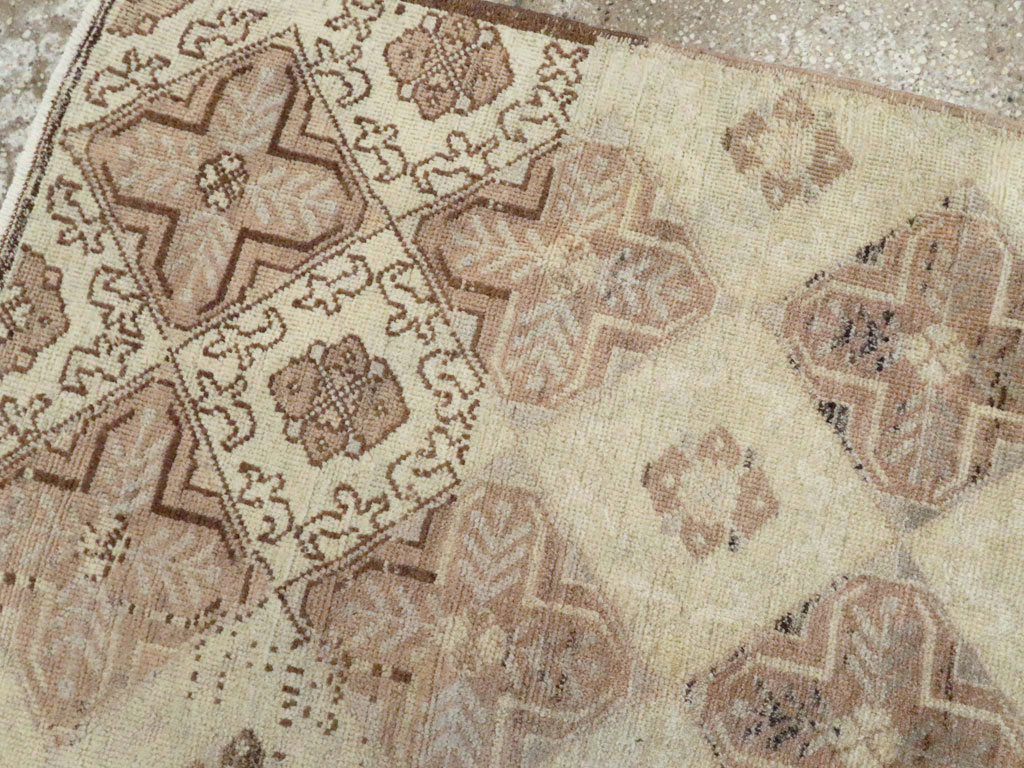 Vintage Turkish Anatolian Rug, No.18612 - Galerie Shabab