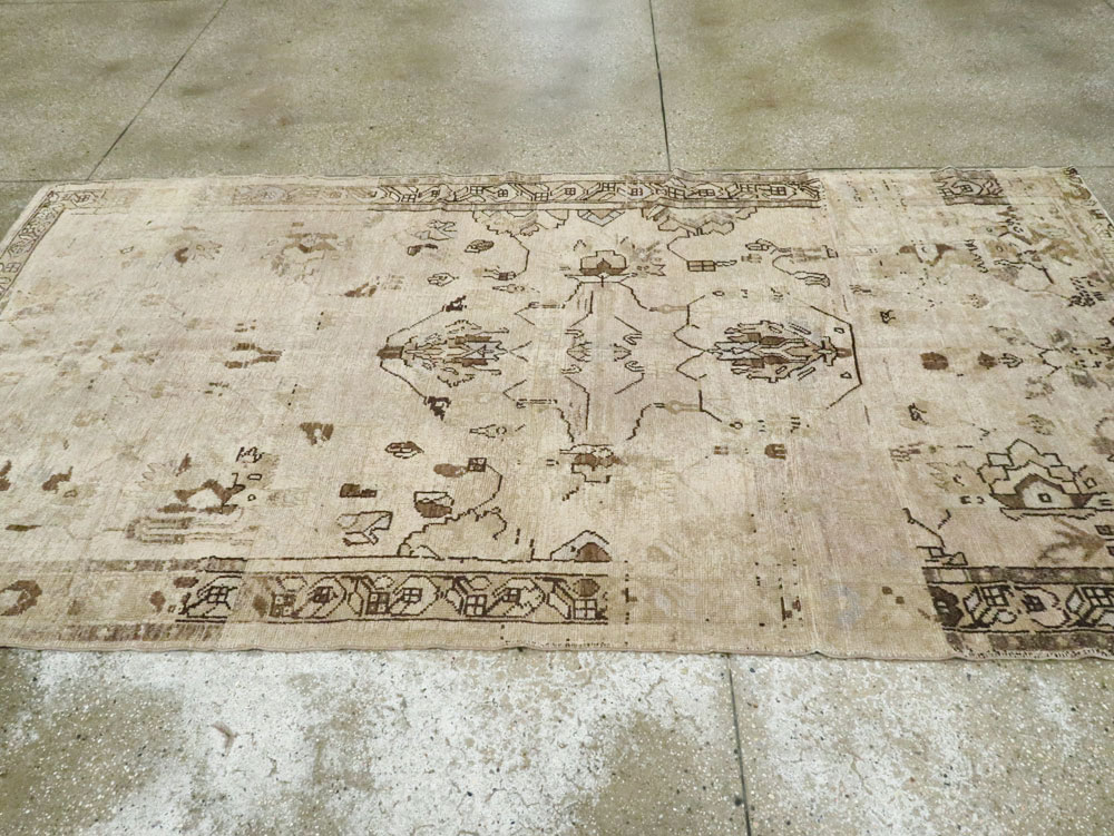 Vintage Turkish Anatolian Carpet, No.18627 - Galerie Shabab