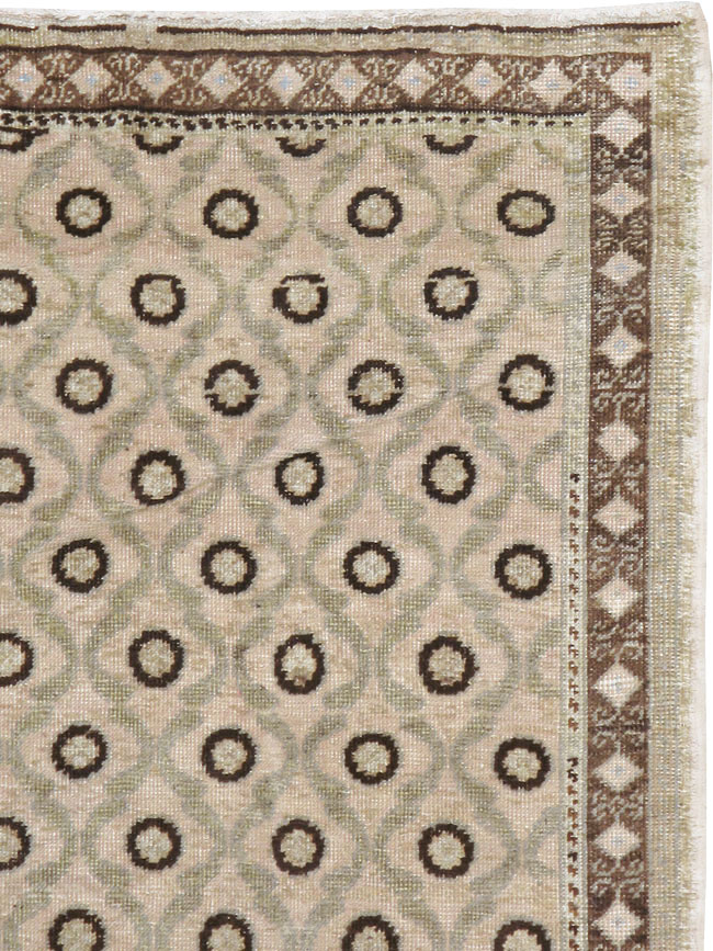 Vintage Turkish Anatolian Carpet, No.18628 - Galerie Shabab