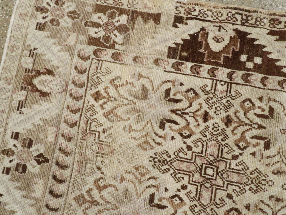 Vintage Turkish Anatolian Carpet, No.18629 - Galerie Shabab