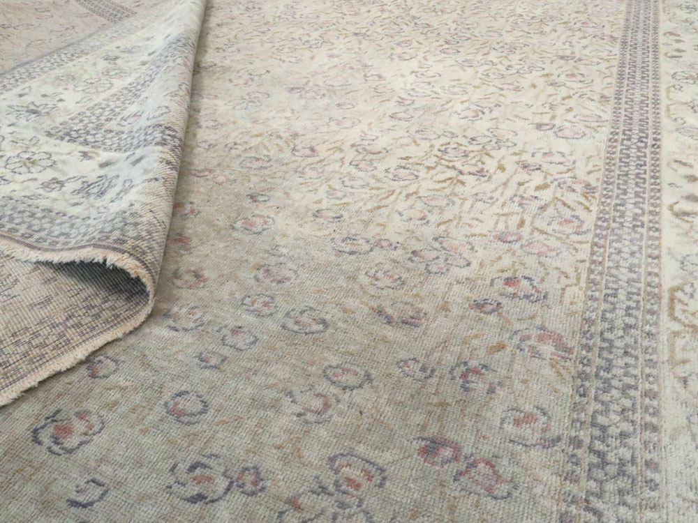 Vintage Turkish Sivas Carpet, No.18630 - Galerie Shabab