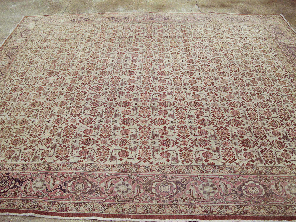 Antique Persian Tabriz Carpet, No.18649 - Galerie Shabab