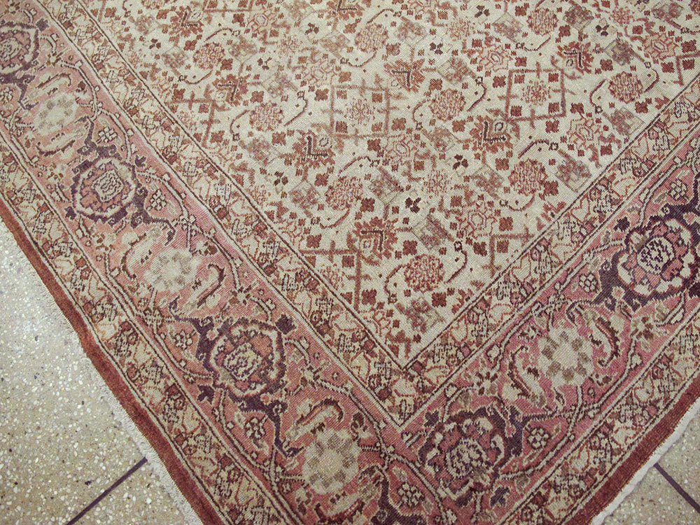 Antique Persian Tabriz Carpet, No.18649 - Galerie Shabab