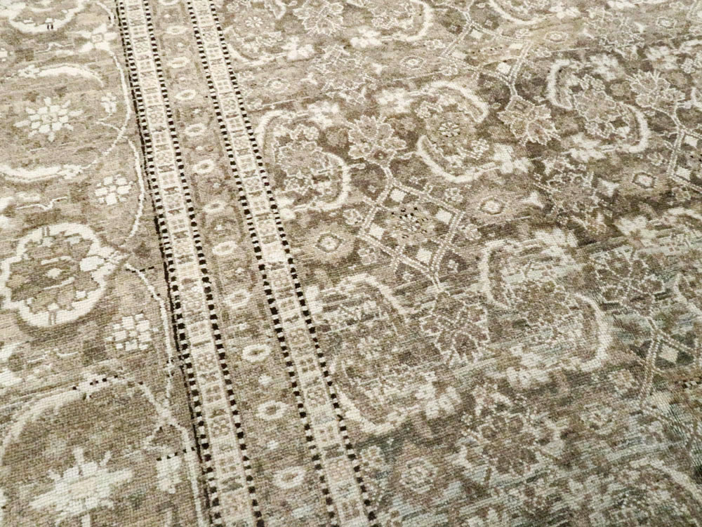 Antique Persian Tabriz Carpet, No.18662 - Galerie Shabab