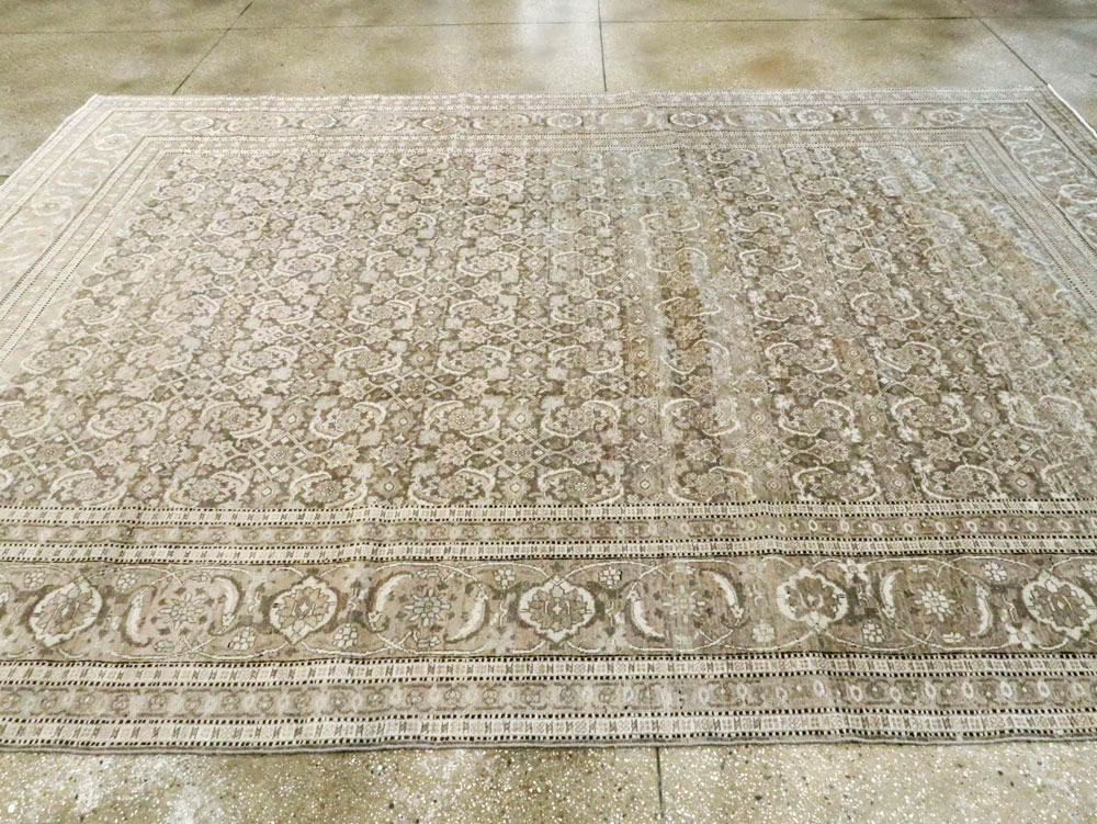 Antique Persian Tabriz Carpet, No.18662 - Galerie Shabab