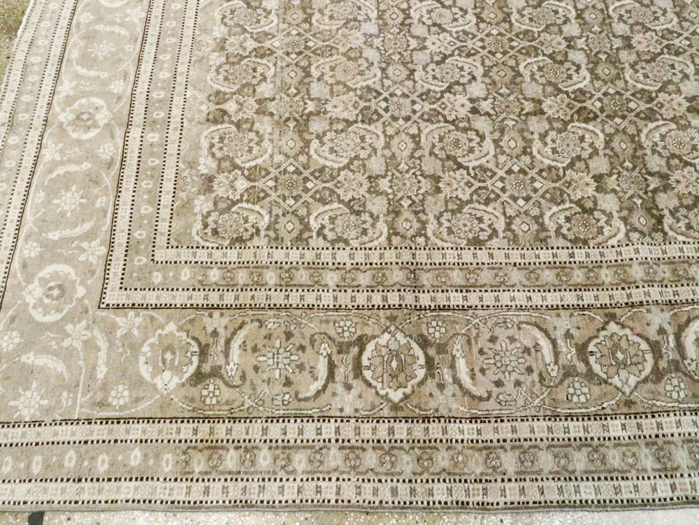 Antique Persian Tabriz Carpet, No.18662 - Galerie Shabab