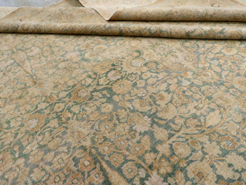 Antique Persian Mashad Carpet, No.18663 - Galerie Shabab