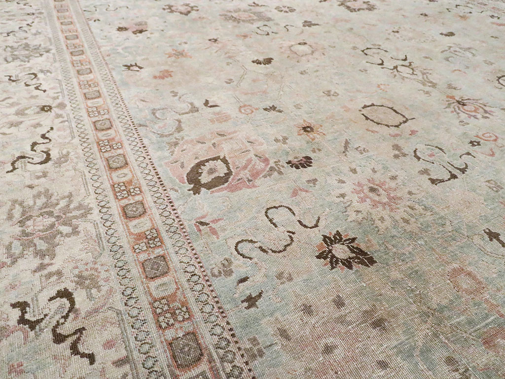 Antique Persian Tabriz Room Size Carpet, No.18667 - Galerie Shabab