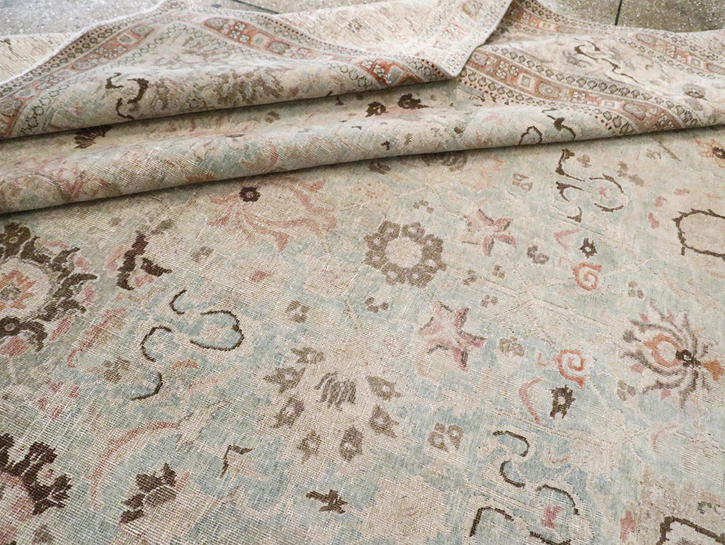 Antique Persian Tabriz Room Size Carpet, No.18667 - Galerie Shabab