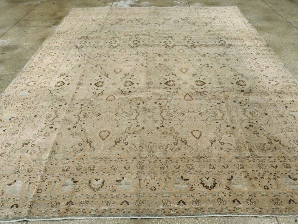 Antique Persian Tabriz Carpet, No.18668 - Galerie Shabab