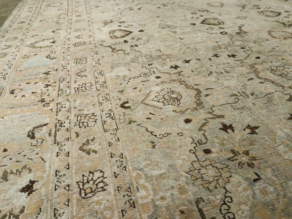 Antique Persian Tabriz Carpet, No.18668 - Galerie Shabab