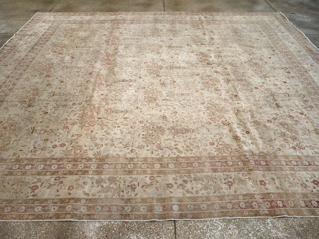 Antique Persian Lavar Kerman Carpet, No.18672 - Galerie Shabab
