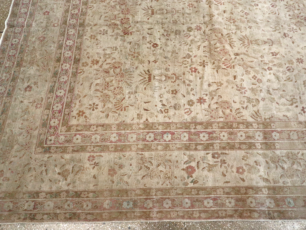 Antique Persian Lavar Kerman Carpet, No.18672 - Galerie Shabab