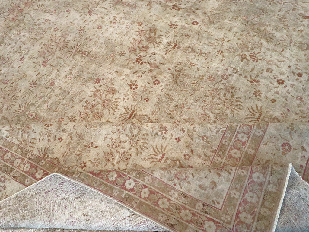 Antique Persian Lavar Kerman Carpet, No.18672 - Galerie Shabab