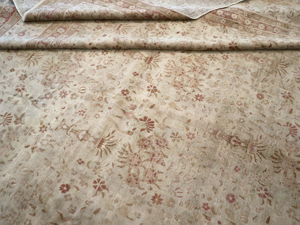 Antique Persian Lavar Kerman Carpet, No.18672 - Galerie Shabab