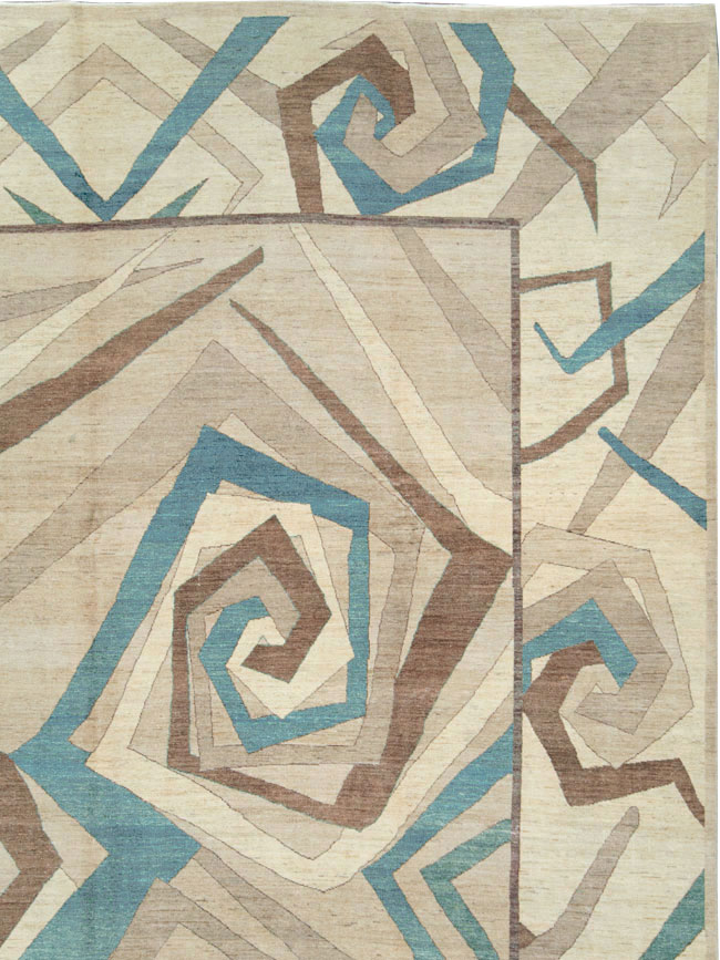 Modernist Persian Tabriz Room Size Carpet, No.18677 - Galerie Shabab