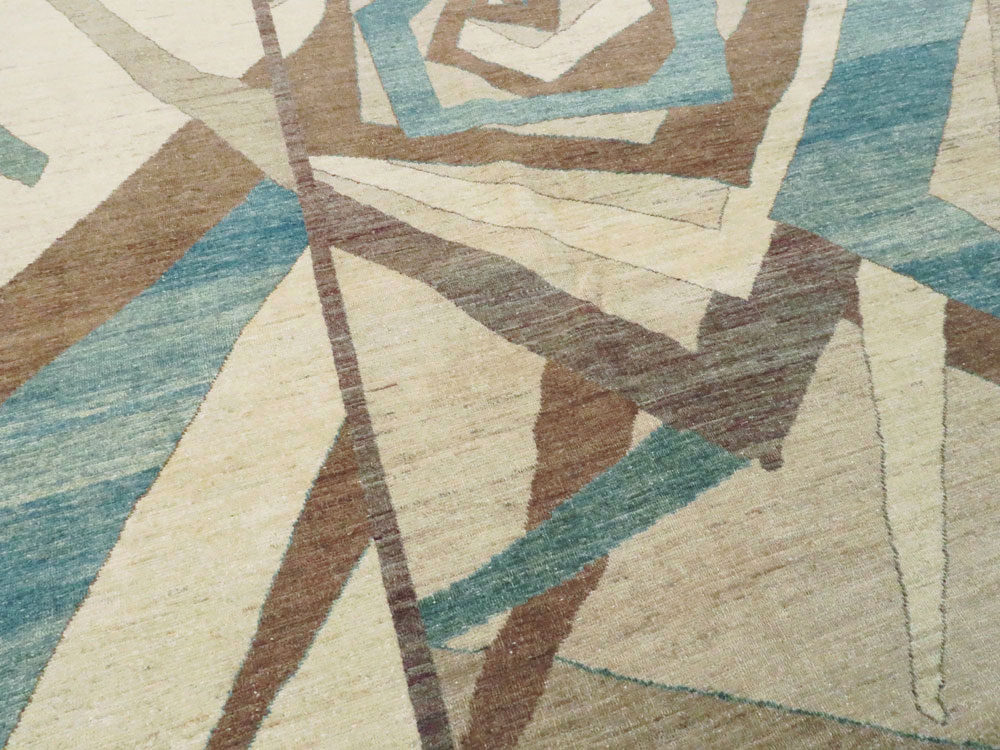 Modernist Persian Tabriz Room Size Carpet, No.18677 - Galerie Shabab