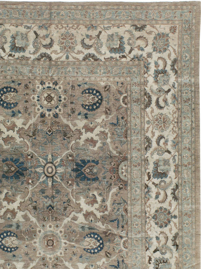 Antique Persian Tabriz Carpet, No.18680 - Galerie Shabab