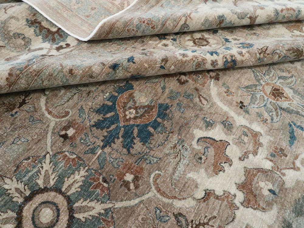 Antique Persian Tabriz Carpet, No.18680 - Galerie Shabab