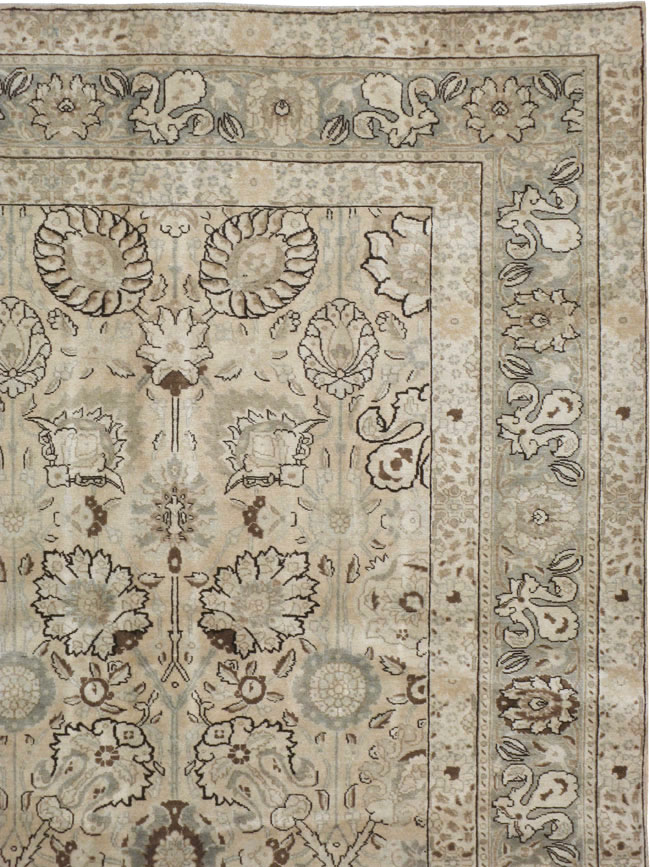 Antique Persian Tabriz Carpet, No.18693 - Galerie Shabab