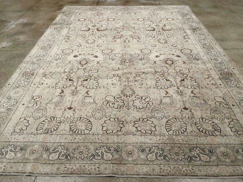 Antique Persian Tabriz Carpet, No.18693 - Galerie Shabab