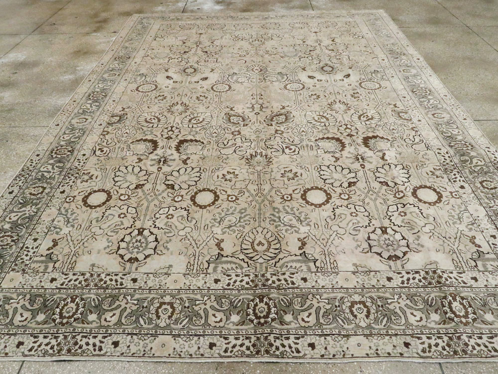 Antique Persian Tabriz Carpet, No.18693 - Galerie Shabab