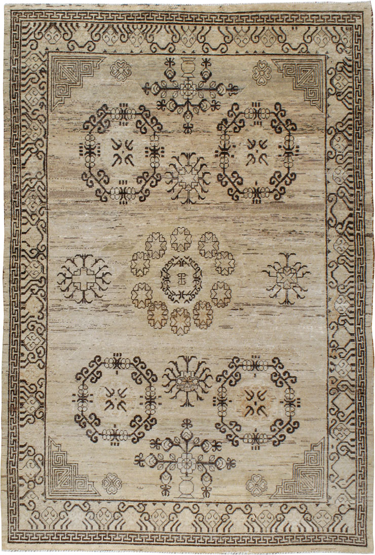 Khotan Rug, No.18703 - Galerie Shabab