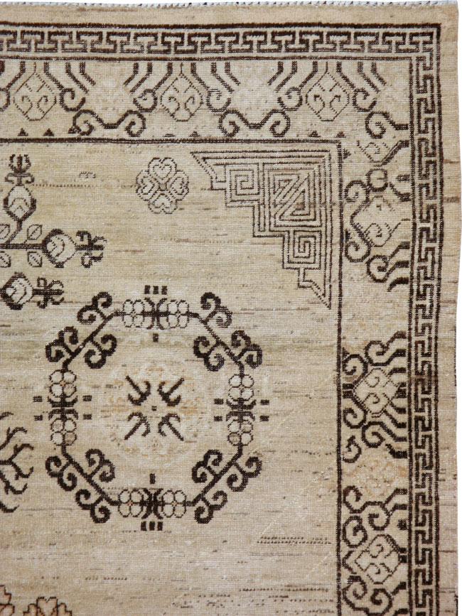 Khotan Rug, No.18703 - Galerie Shabab