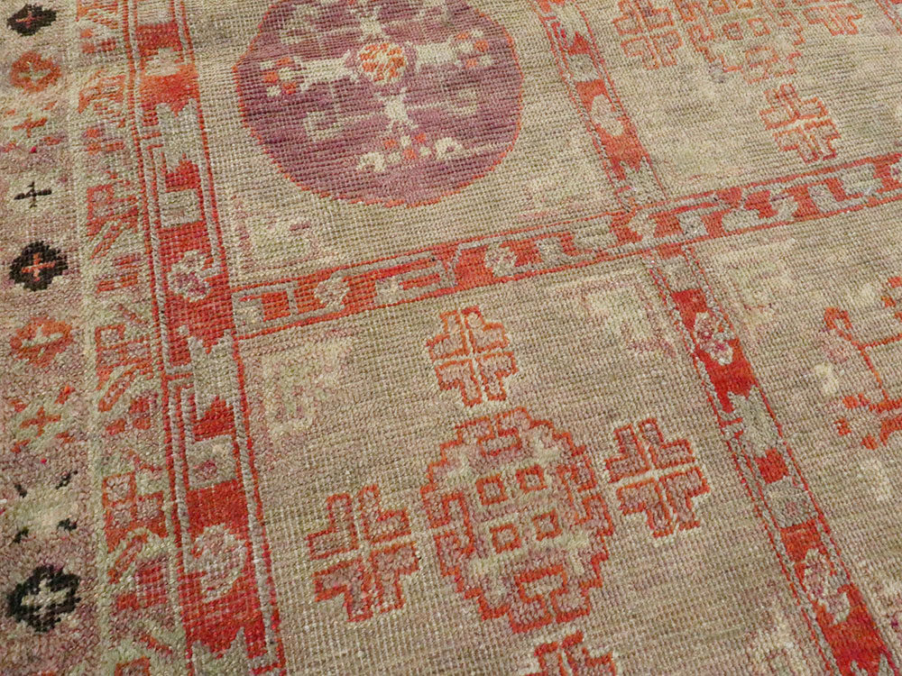 Vintage East Turkestan Khotan Rug, No.18717 - Galerie Shabab