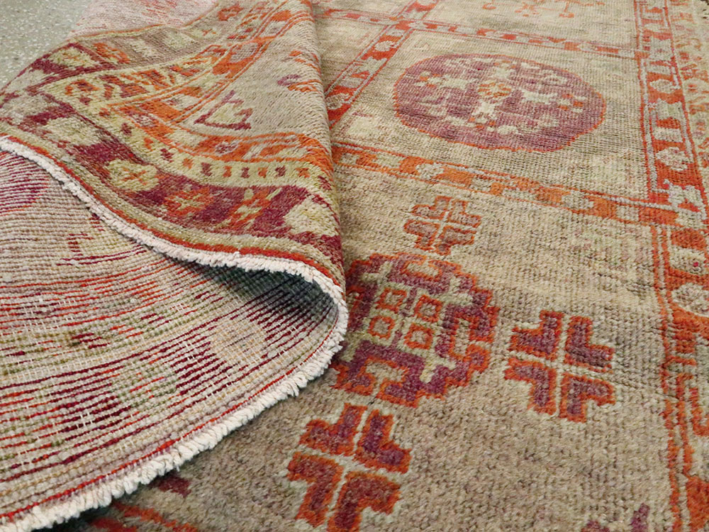 Vintage East Turkestan Khotan Rug, No.18717 - Galerie Shabab