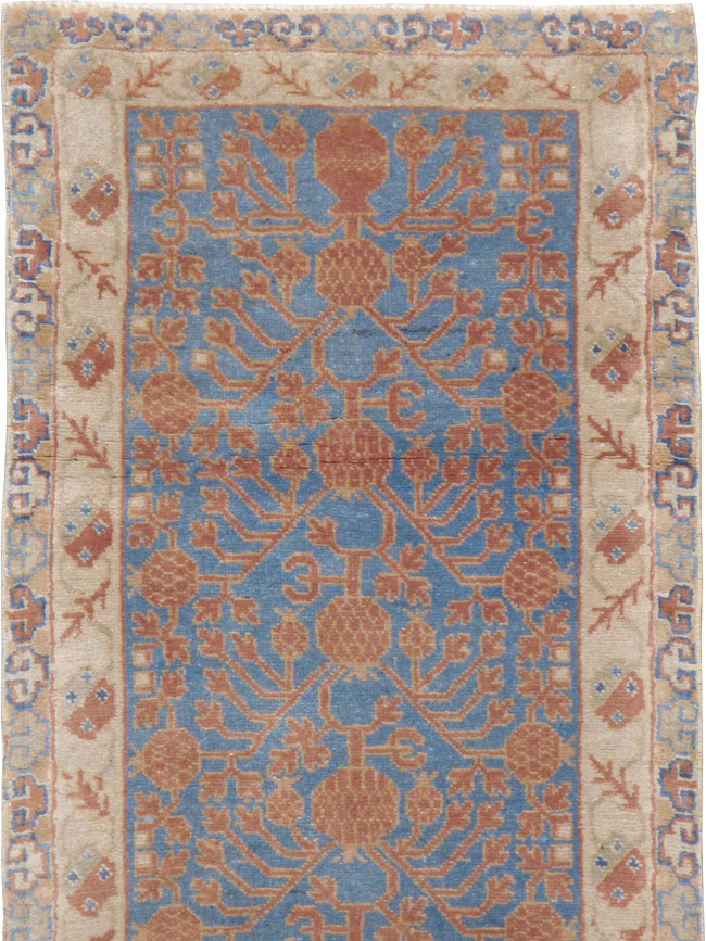 Antique East Turkestan Khotan Runner, No.18719 - Galerie Shabab