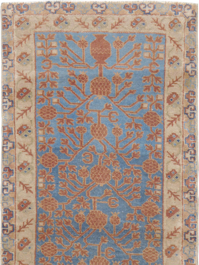 Antique East Turkestan Khotan Runner, No.18719 - Galerie Shabab