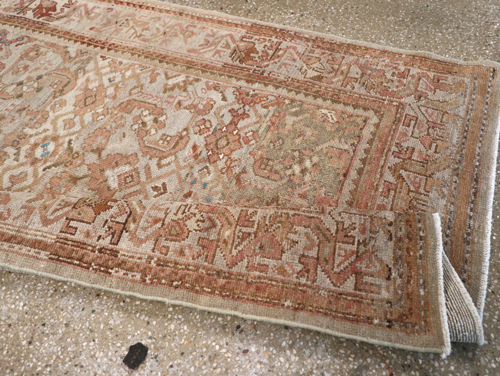 Vintage Persian Malayer Runner, No.18761 - Galerie Shabab