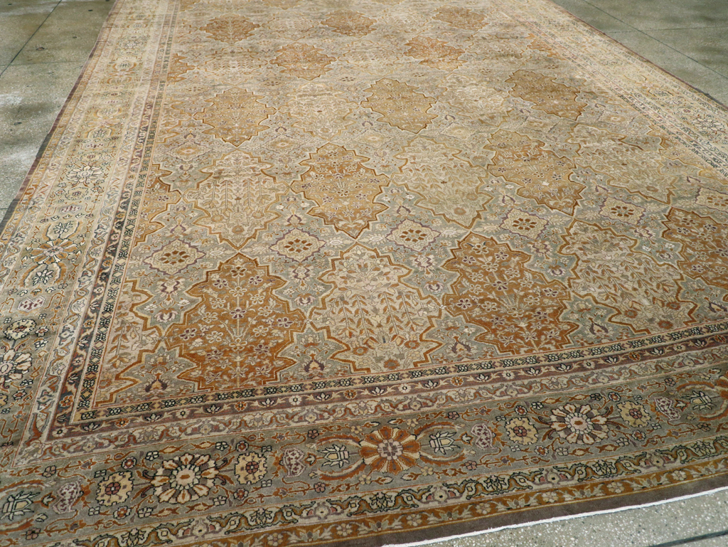 Antique Indian Lahore Carpet, No.18775 - Galerie Shabab