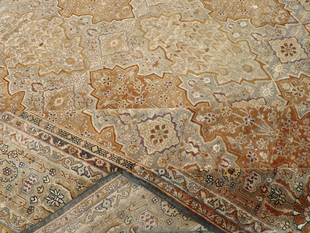 Antique Indian Lahore Carpet, No.18775 - Galerie Shabab