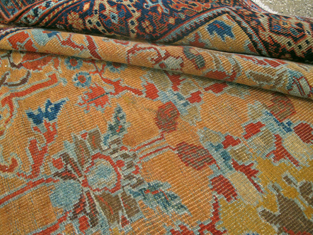 Antique Persian Sultanabad Carpet, No.18776 - Galerie Shabab