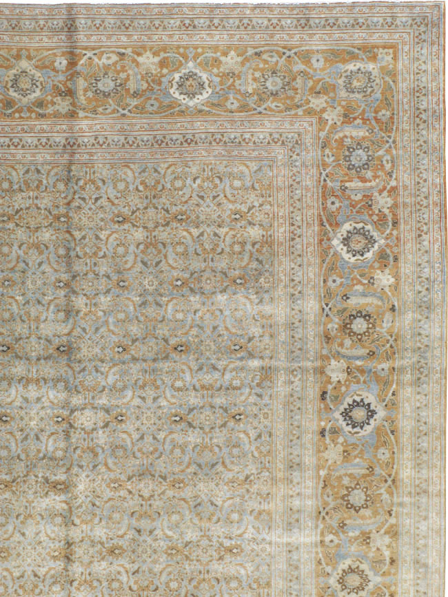 Antique Persian Tabriz Carpet, No.18778 - Galerie Shabab