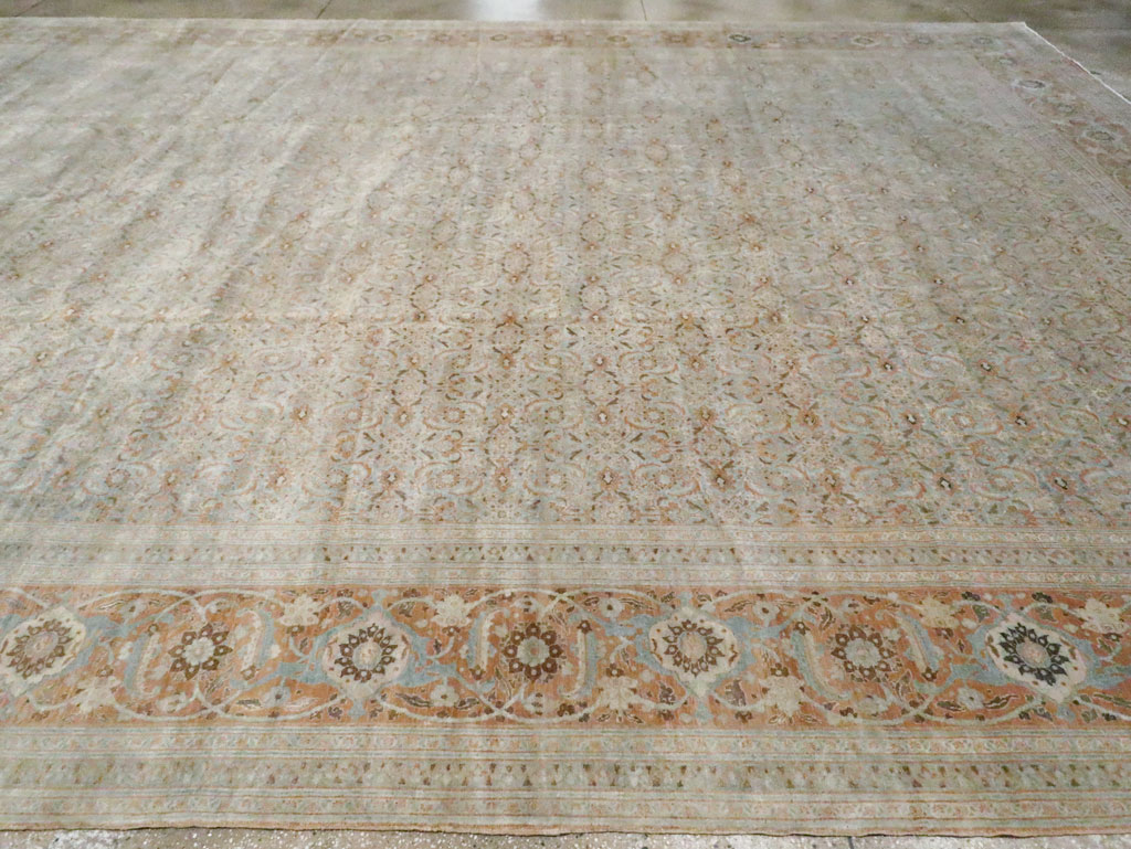 Antique Persian Tabriz Carpet, No.18778 - Galerie Shabab