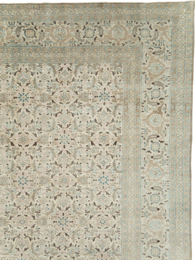 Antique Persian Tabriz Oversize Carpet, No.18782 - Galerie Shabab