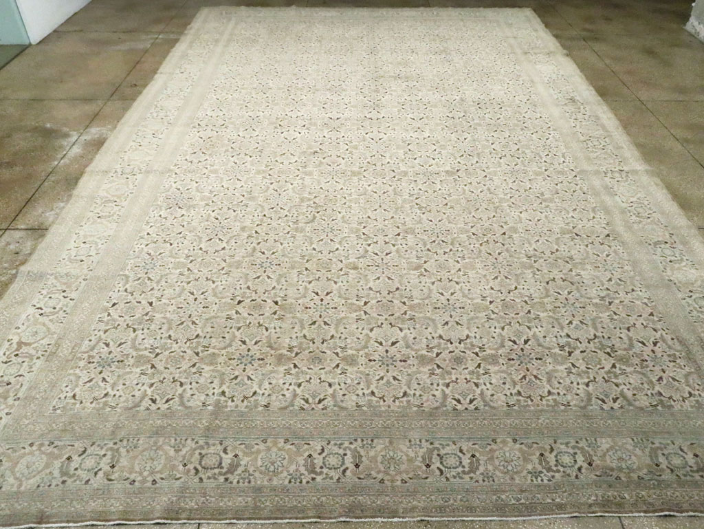 Antique Persian Tabriz Oversize Carpet, No.18782 - Galerie Shabab