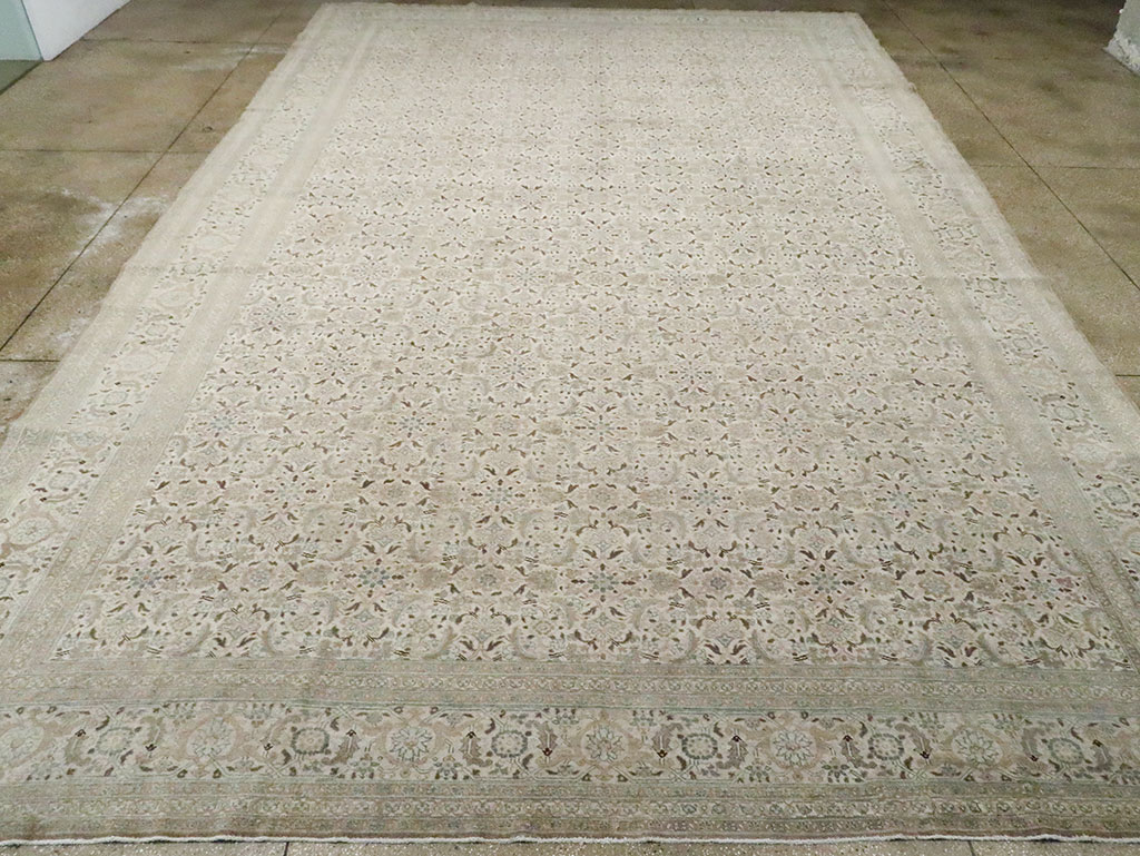 Antique Persian Tabriz Oversize Carpet, No.18782 - Galerie Shabab