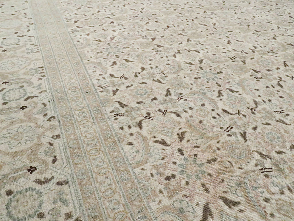 Antique Persian Tabriz Oversize Carpet, No.18782 - Galerie Shabab