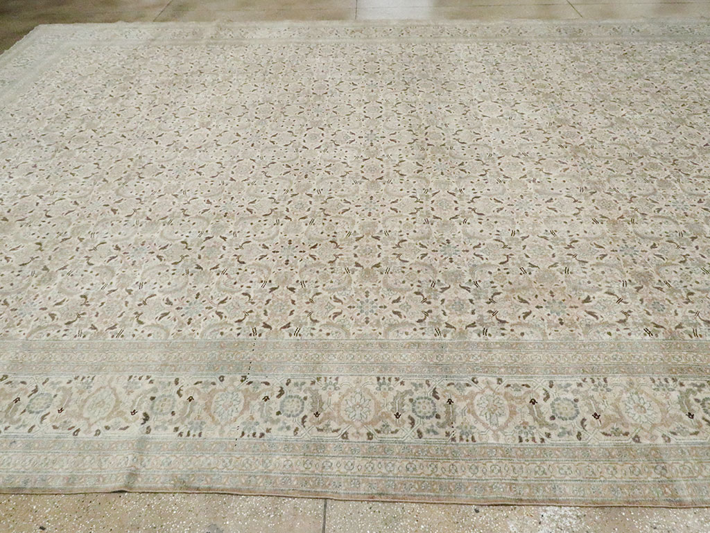 Antique Persian Tabriz Oversize Carpet, No.18782 - Galerie Shabab