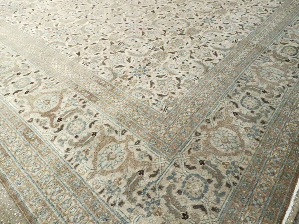 Antique Persian Tabriz Oversize Carpet, No.18782 - Galerie Shabab