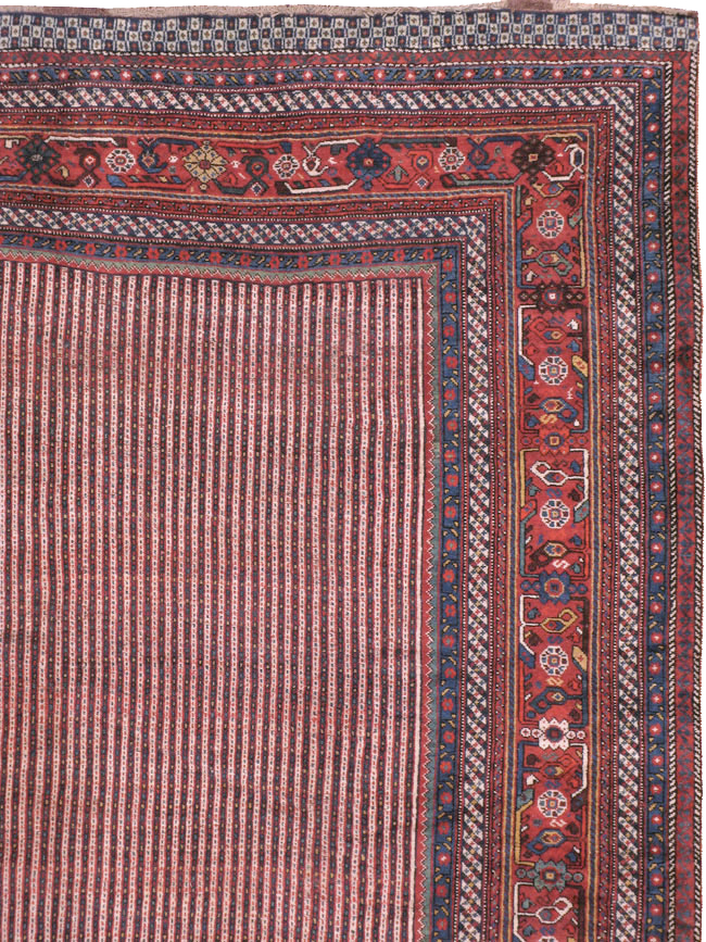Antique Persian Qashqai Carpet, No.18789 - Galerie Shabab