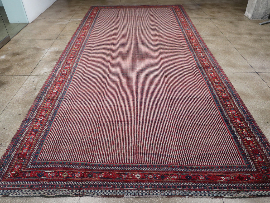 Antique Persian Qashqai Carpet, No.18789 - Galerie Shabab