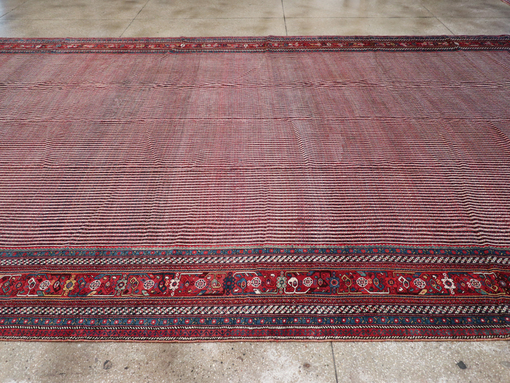Antique Persian Qashqai Carpet, No.18789 - Galerie Shabab